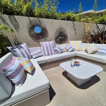 Philomene - Piscine - Jacuzzi- Vue Vila *