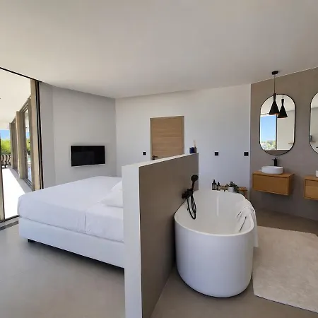 فيلة Philomene - Piscine - Jacuzzi- Vue باندول